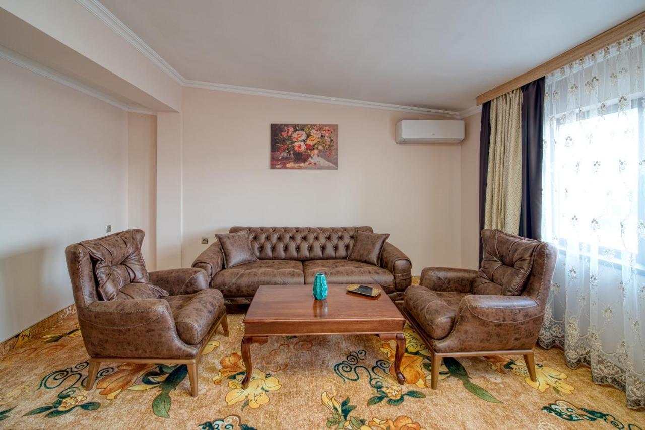 Residence Konstantina Palace Kazanlŭk Eksteriør bilde