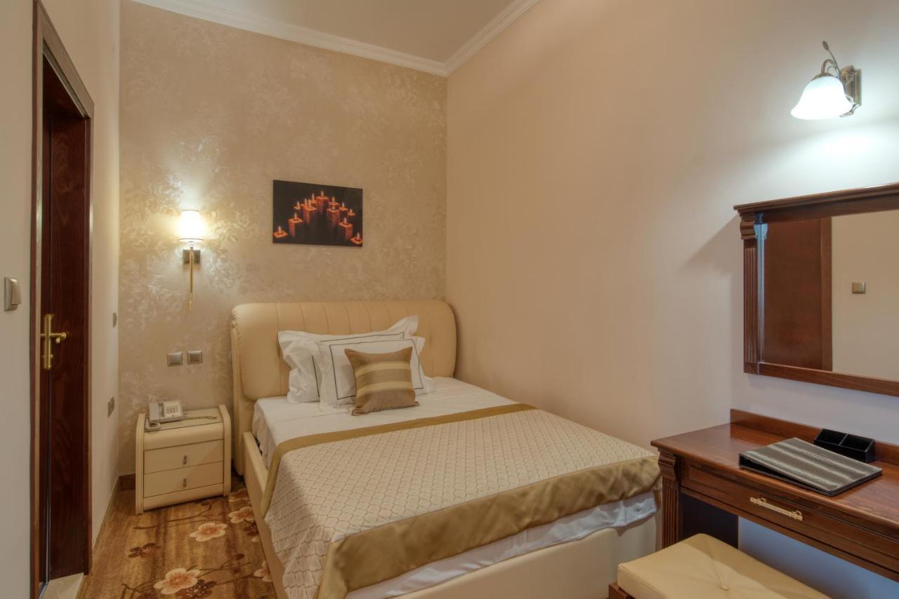 Residence Konstantina Palace Kazanlŭk Eksteriør bilde